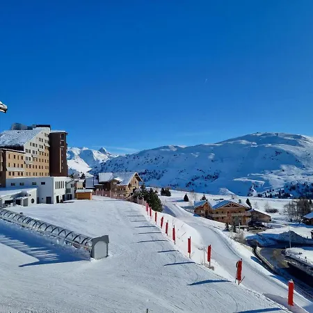 70 M2 - 3 - 6 People - Ski-in Ski-out *