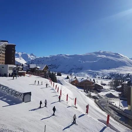 70 M2 - 3 - 6 People - Ski-in Ski-out *